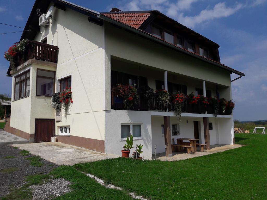House Josipa Hotel Rakovica Exterior foto